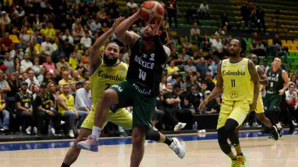 México vence a Colombia y buscará ante Uruguay la clasificación al Mundial