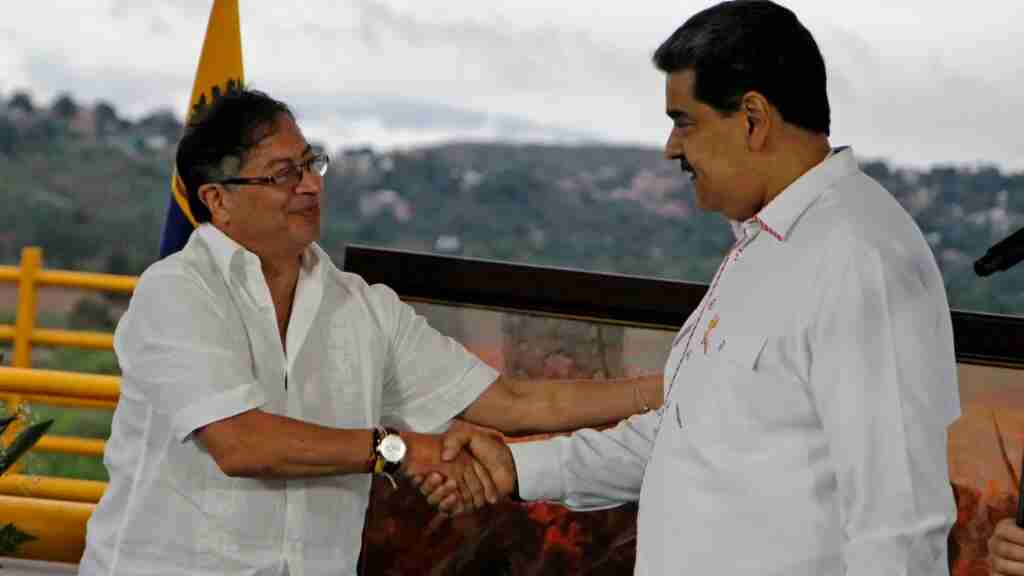 Petro y Maduro consolidan en la frontera la nueva dinámica comercial