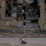 Rusia manda a niños ucranianos a campos de reeducación y orfanatos, dice EE