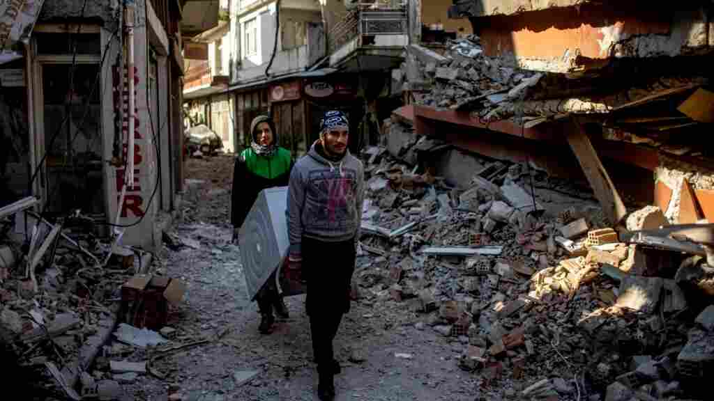 Sube a más de 36.000 el número de fallecidos en Turquía por los terremotos