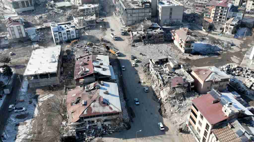 Turquía iniciará en marzo la reconstrucción de 84