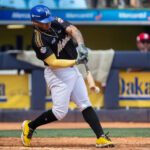 Un jonrón de Fabián Petruz sella la victoria de Colombia ante Curazao en la Serie del Caribe