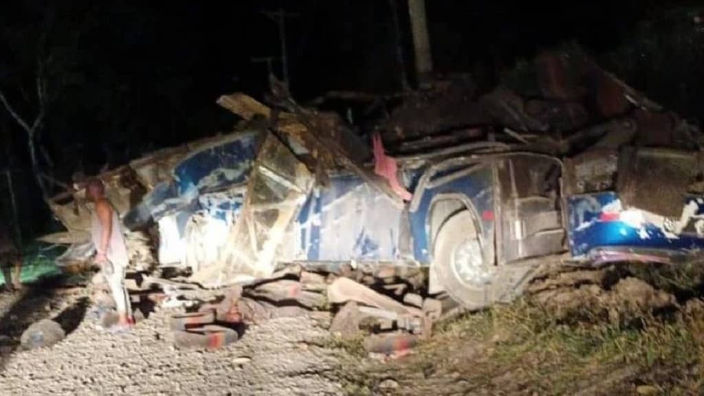 Dos colombianos murieron en accidente de bus de migrantes en Chiriquí, Panamá