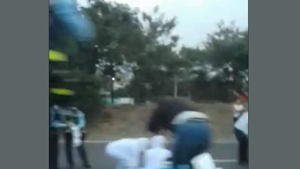 Conductor de una N-Max murió en la Autopista Sur, cerca de Palmahía