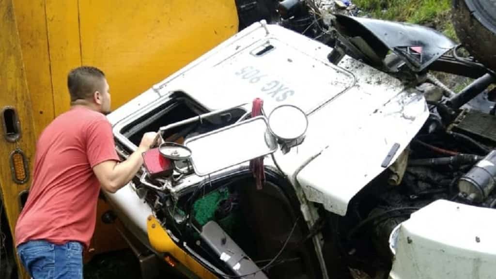 muere conductor de volqueta al caer por abismo en La Danta, Sonsón