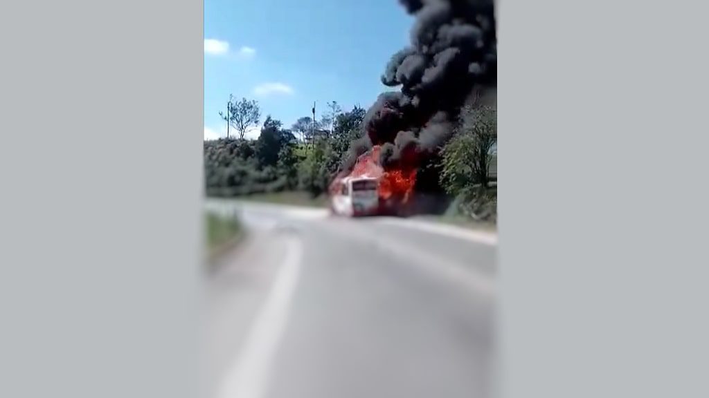 Motociclista muerte tras chocar con bus de Coonorte en Santa Rosa de Osos 