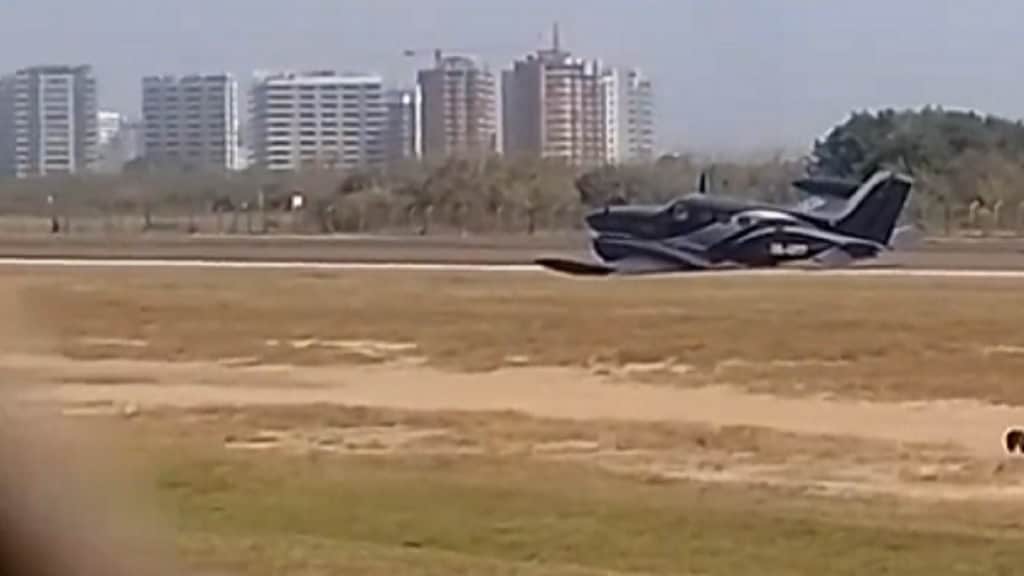 Avioneta bimotor se estrelló en la pista del aeropuerto de Cartagena