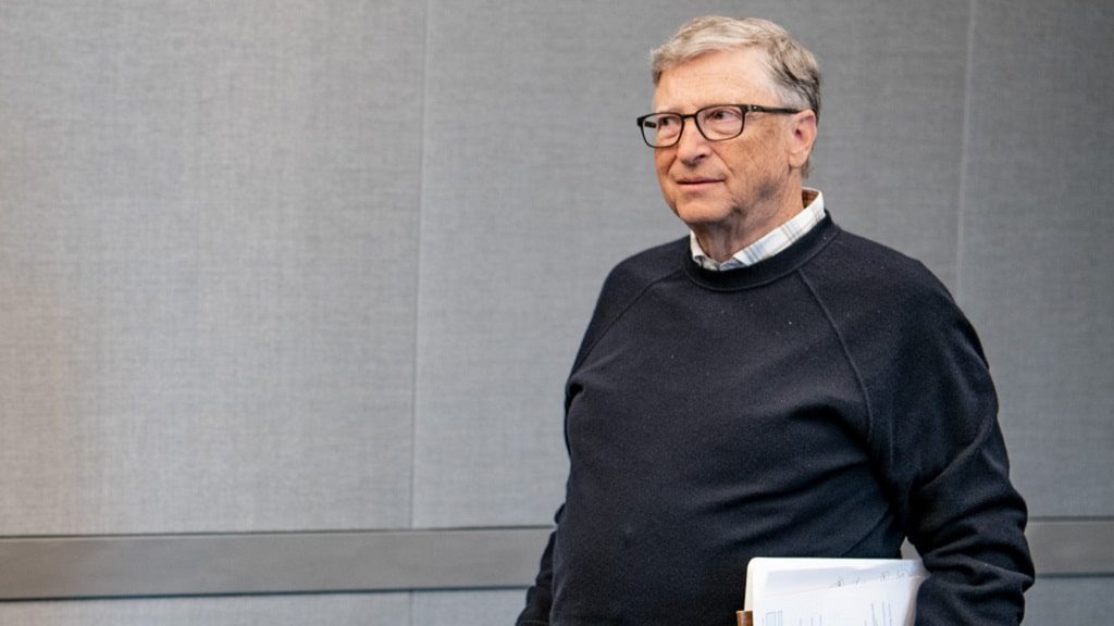 La visión de Bill Gates sobre el futuro de la inteligencia artificial y el agente digital personal---Bill Gates adquiere acciones de Heineken,