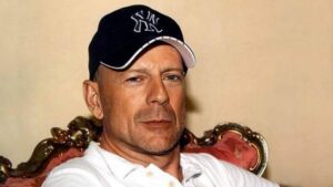 Bruce Willis - por su demencia estaría un poco agresivo 
