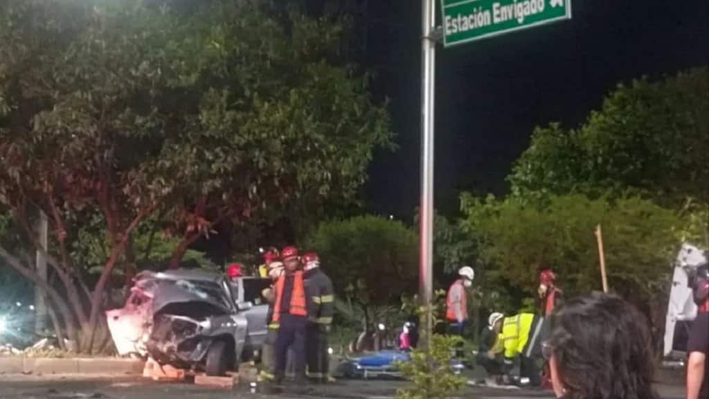 Murió una persona en brutal accidente de auto en la avenida Regional, por Sofasa