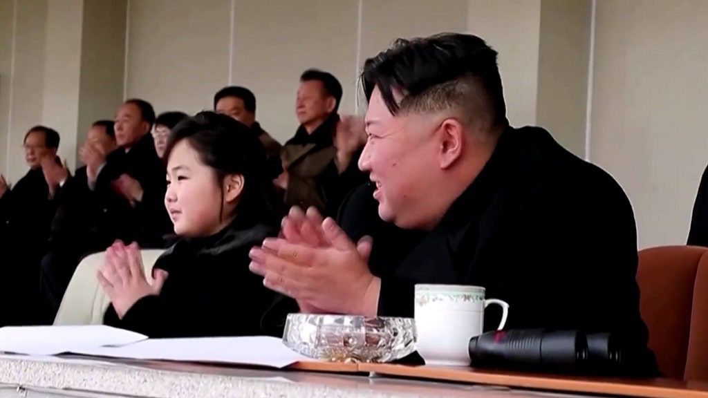 Kim Jong Un reaparece con su hija y se reafirma la teoría de su sucesora