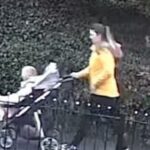 Mujer de amarillo cerca de donde desapareció Nicola Bulley