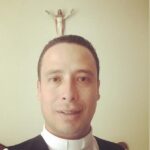 Javier Eduardo González Pertuz- sacerdote muerto en bar de Medellín
