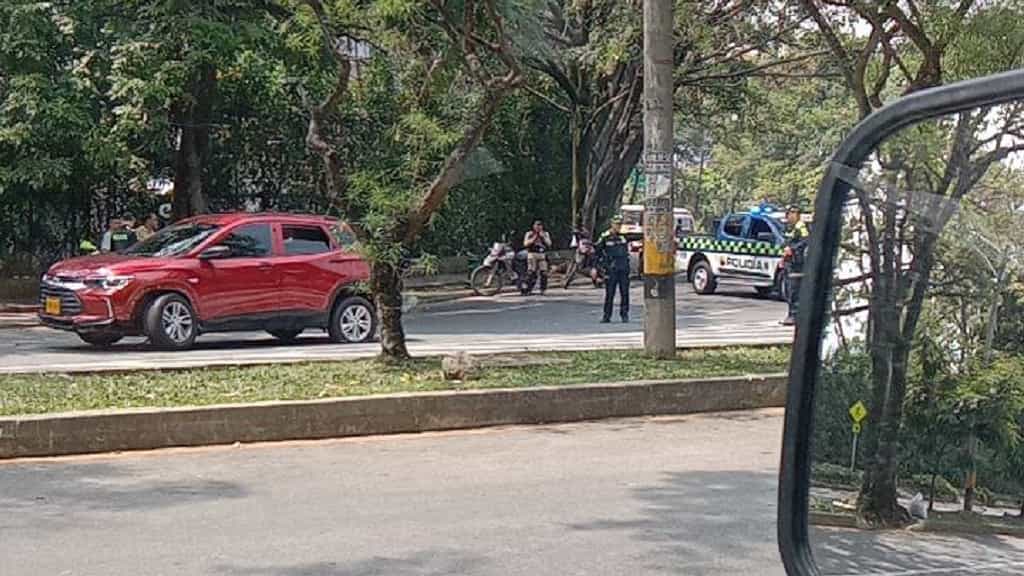 Espectacular persecución policial en Medellín termina con tiroteo por Terminal del Sur