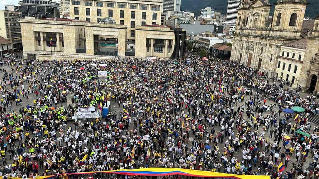 Manifestaciones contra Petro en la Plaza de Bolívar- este febrero 15 de 2023