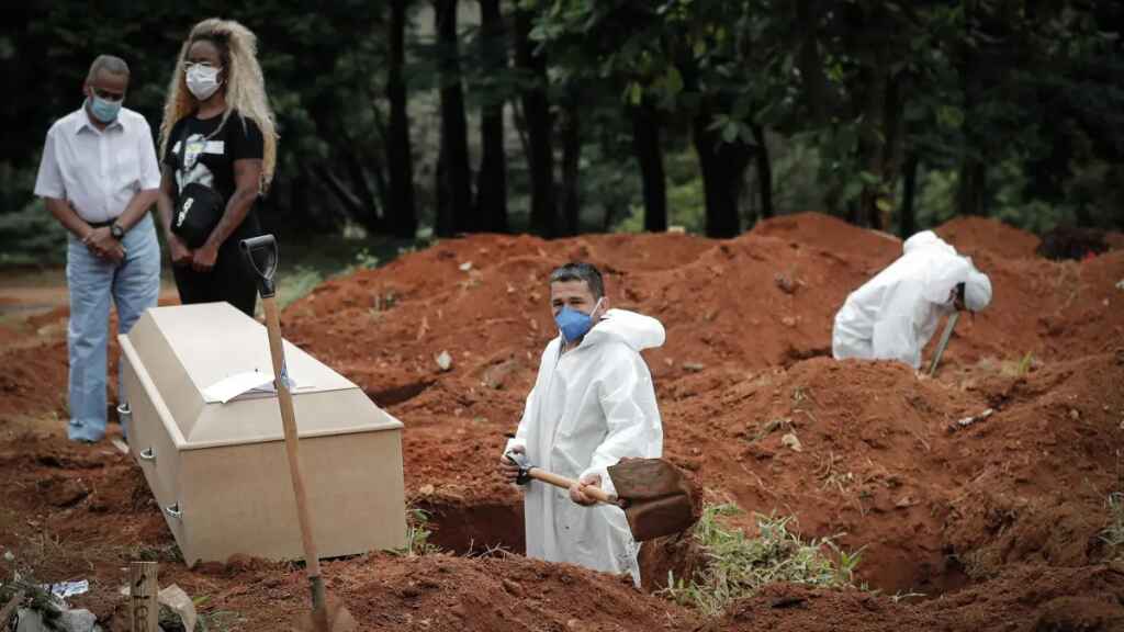 Brasil - Tres años desde la primera muerte por Covid-19 y aún enfrenta desafíos