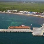 Comienza el desembarco de 20,000 toneladas de piedra porfirita para la ruta del Tren Maya