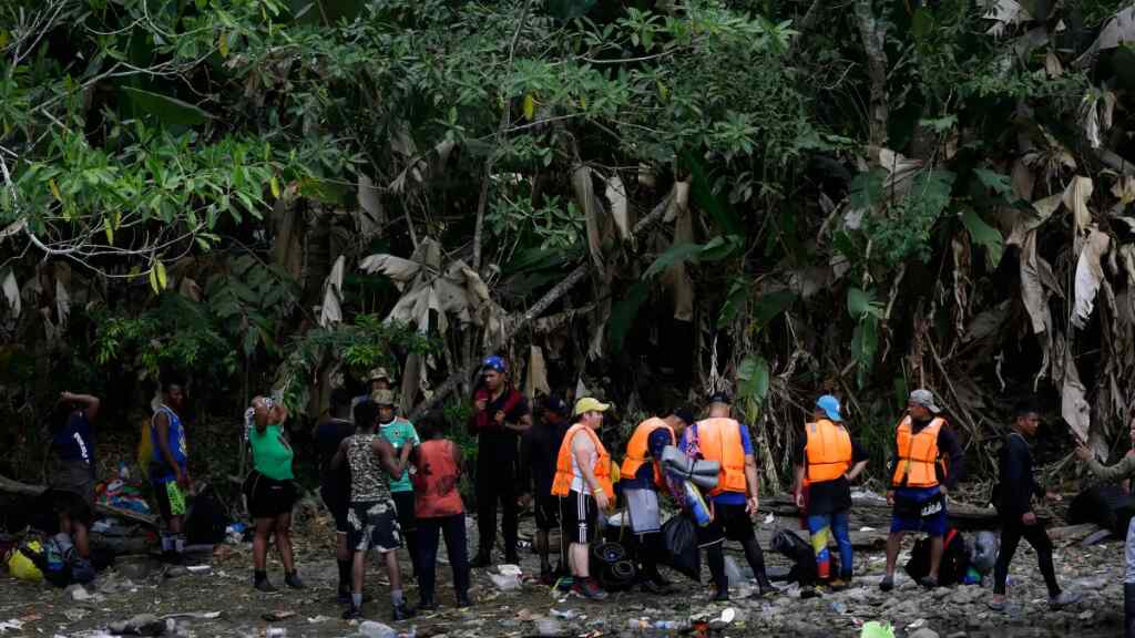 Darién: infierno para los migrantes y mina de oro para los traficantes