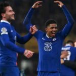 El Chelsea gana 3-1 al Leicester y sigue luchando por los puestos europeos
