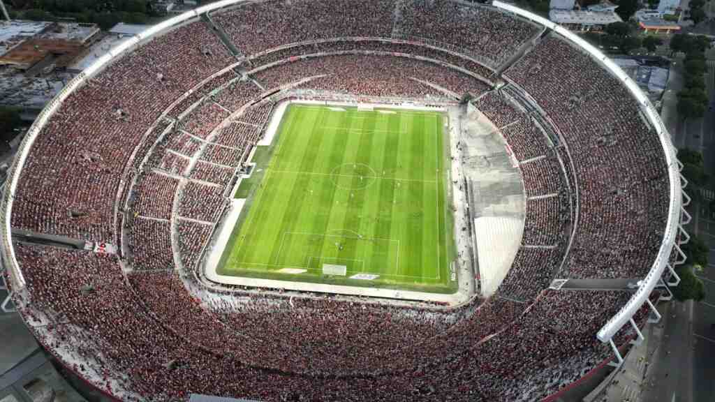 El Monumental estrena capacidad para 83.000 espectadores con un partido de la campeona del mundo