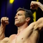 Jake Gyllenhaal expone tremendo físico al aparecer en un pesaje de UFC 285