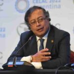 Petro pide al sistema financiero bajar tasas de intermediación