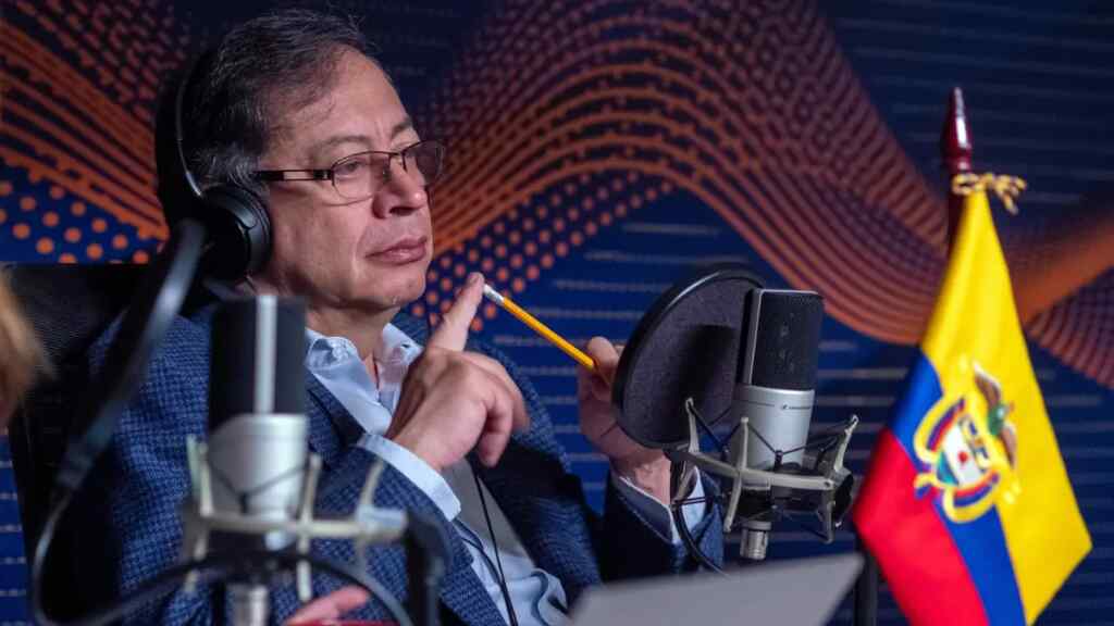 Petro y los medios entre canalladas y su propia radio institucional