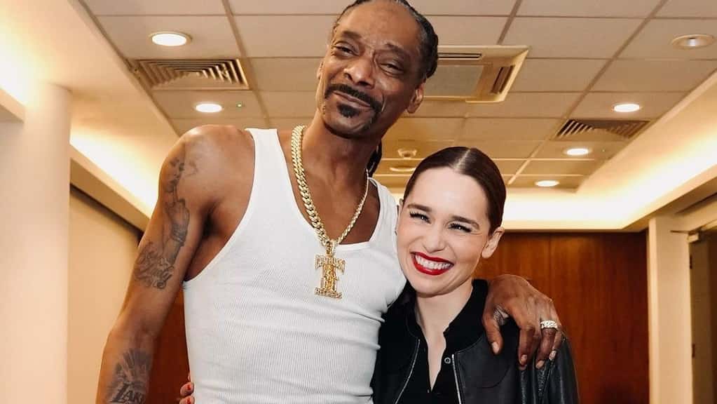 Snoop Dogg conoce a la estrella de 'Game of Thrones' Emilia Clarke y promete protegerla