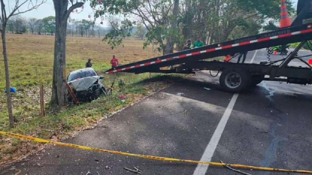 Intendente de Policía muere en brutal choque contra un árbol en vía Tolú – Toluviejo