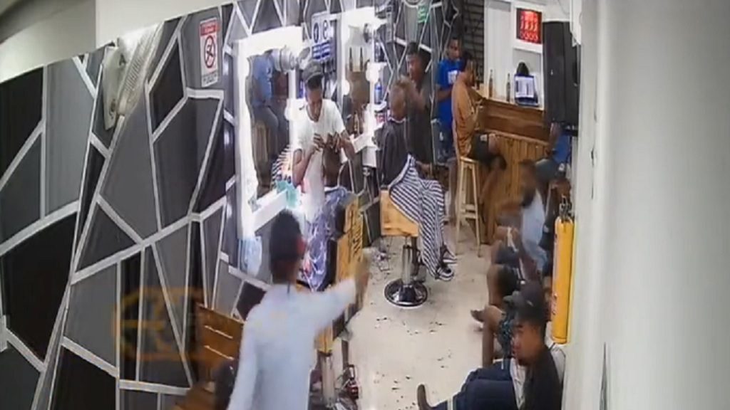 Asesinato de hombre en peluquería de Cartagena queda grabado en video