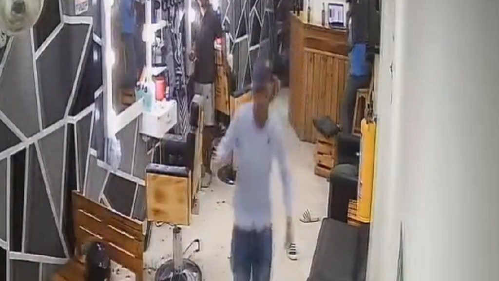Asesinato de hombre en peluquería de Cartagena queda grabado en video 