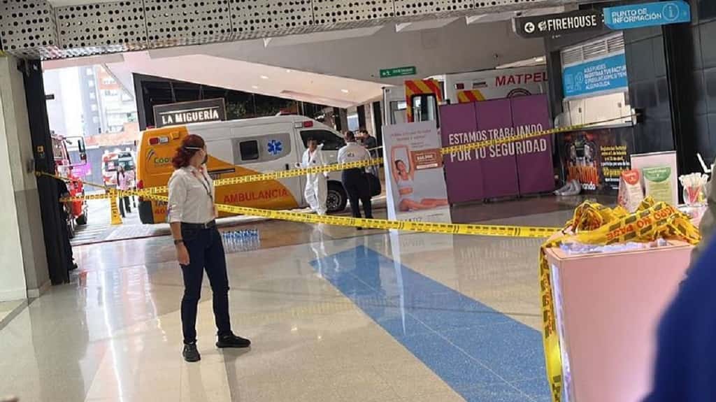 Maryori Muñoz Sánchez- mujer muerta después de que su ex le echara un polvo blanco en centro comercial mayorca, en Sabaneta
