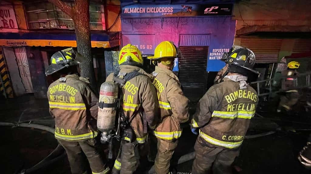 Incendio en el centro de Medellín la noche del sábado 11 de marzo de 2023