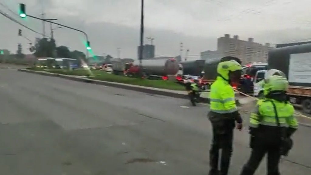 Muere motociclista en accidente de tránsito en la calle 13 de Bogotá
