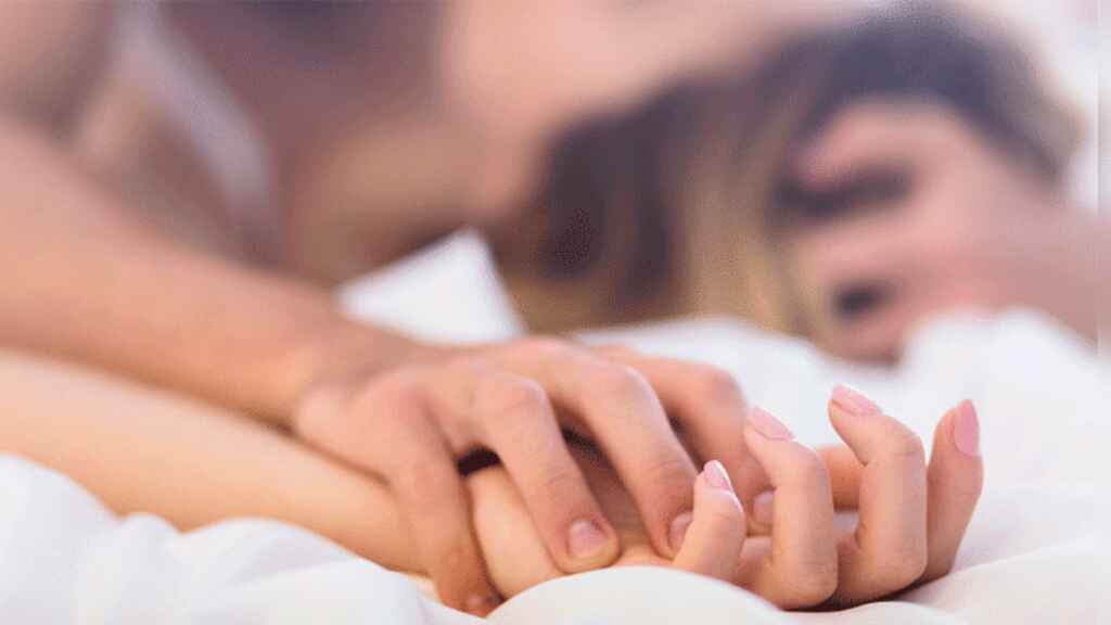 Expectativas irreales y falta de comunicación afectan orgasmos de mujeres heterosexuales