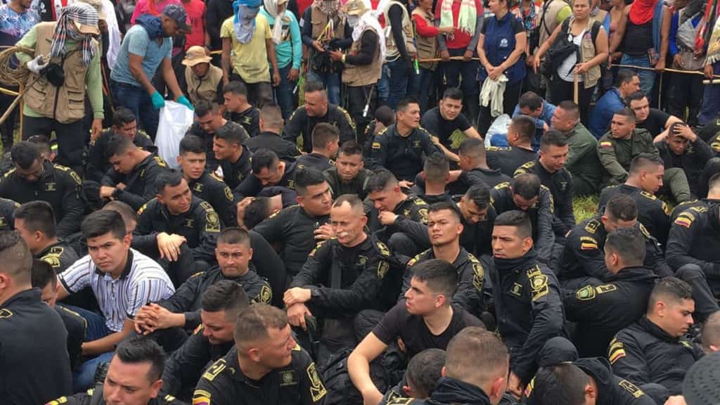 Angustiante relato del Patrullero Albeiro Carvajal Ramos,- uno de los policías retenidos en San Vicente del Caguán - caquetá