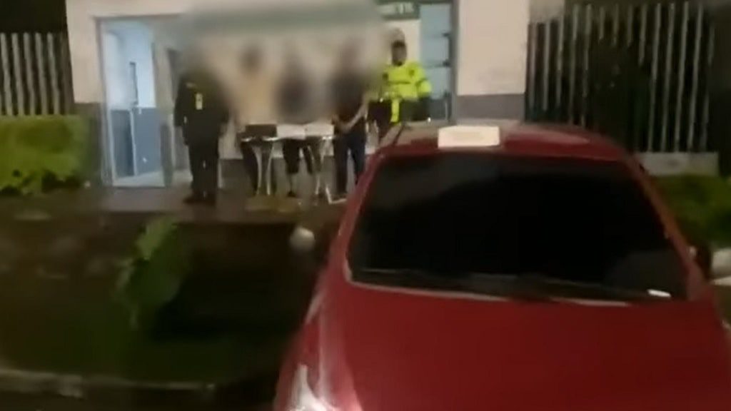 Encuentran en carro estrellado en Sabaneta a un israelí que tres hombres habían secuestrado en Medellín