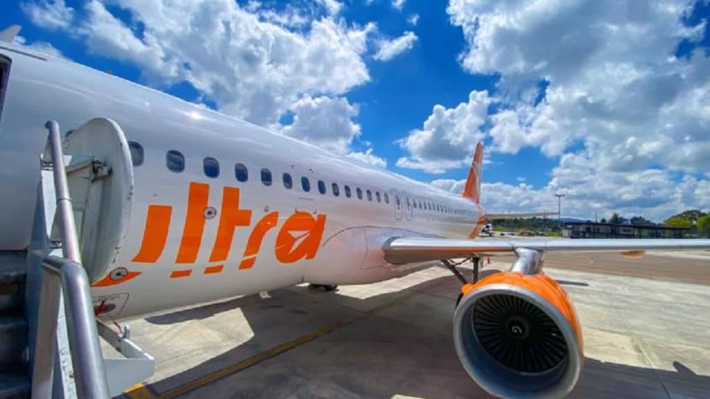 Ultra Air dice qué pasará con pasajeros que ya tienen tiquetes tras suspender venta hasta abril