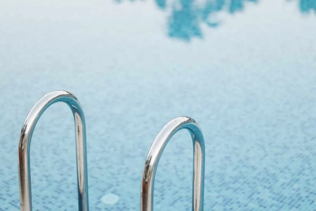 Investigación por la muerte de un niño en la piscina de un batallón en Santander