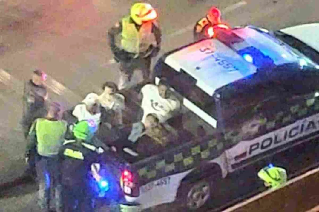 Periodistas de AméricaPlay denuncian agresión y robo por parte de barristas de Nacional en Medellín