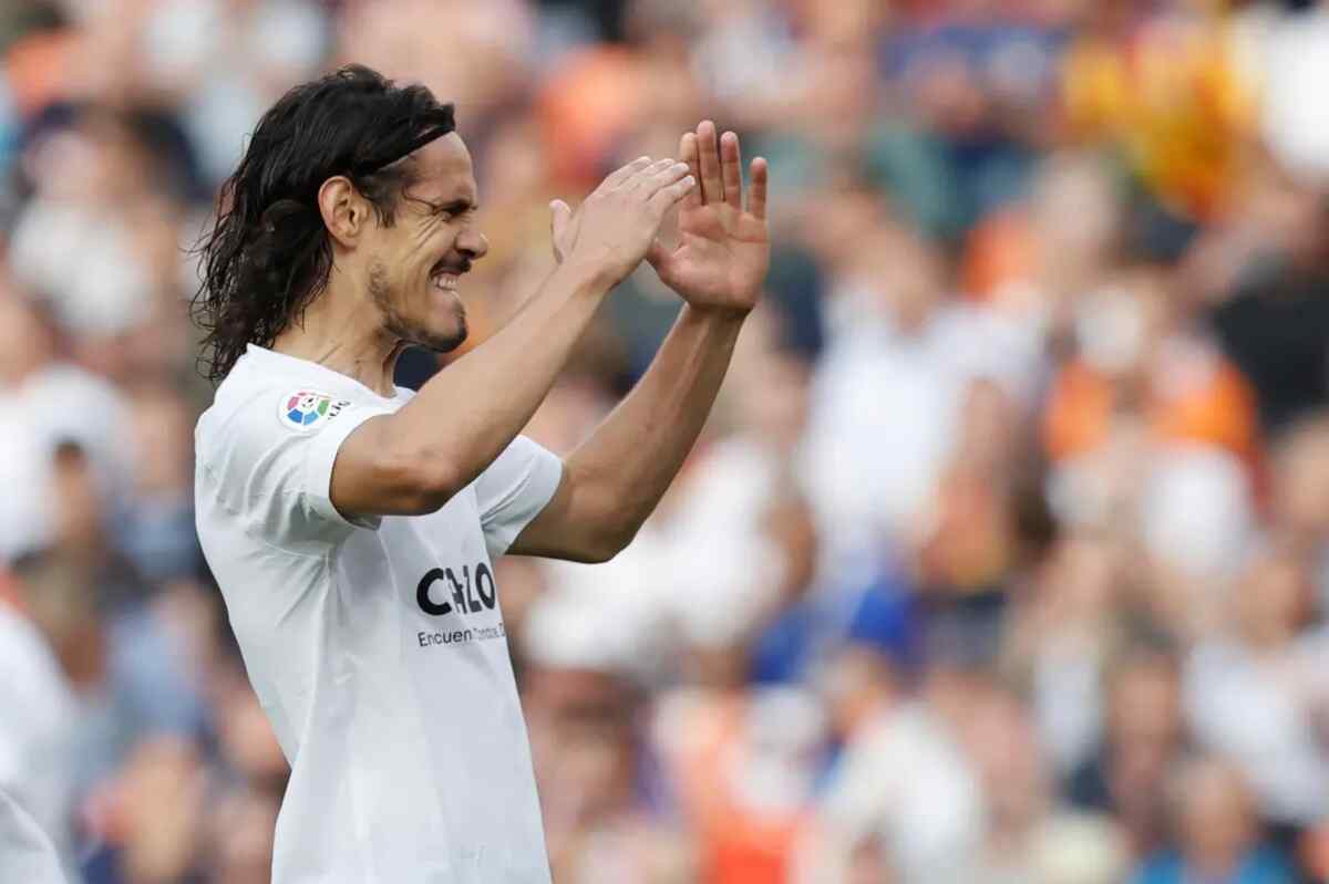 Cavani: “Hay que seguir con la mente fría y los dientes apretados”