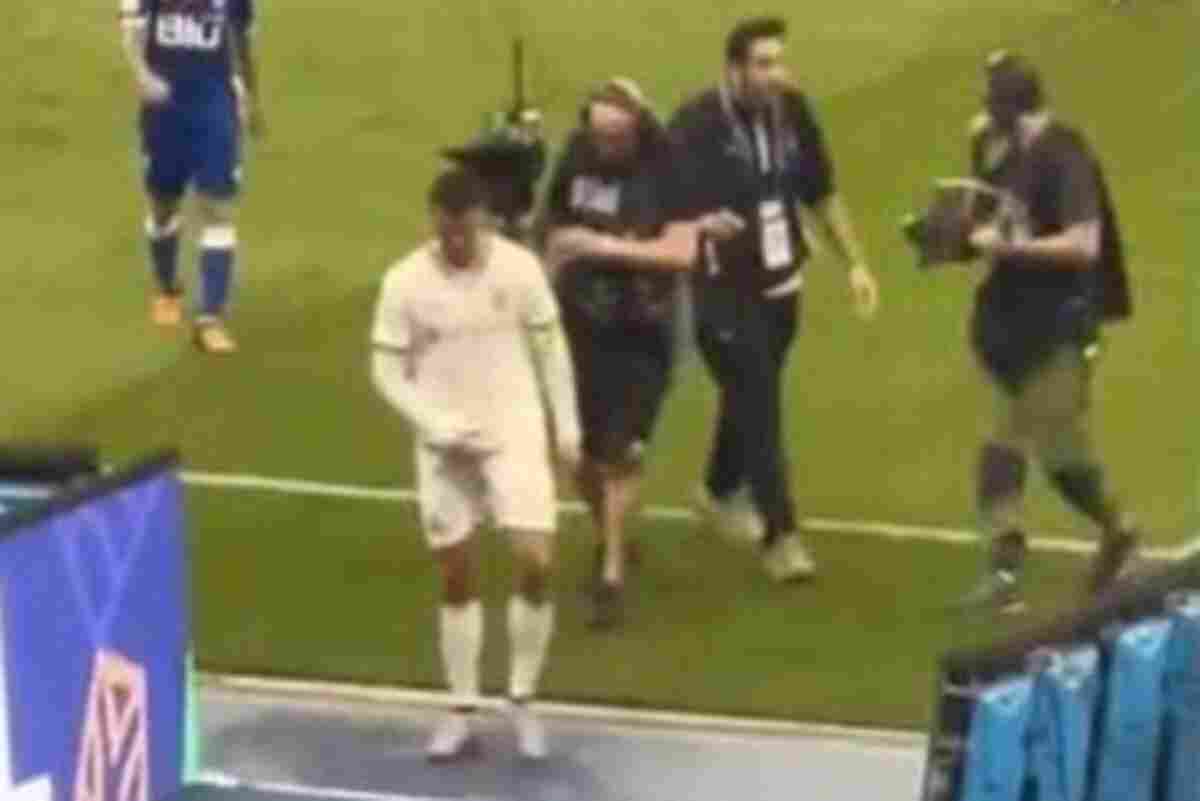 Cristiano Ronaldo en el ojo del huracán tras polémico gesto en Arabia Saudita