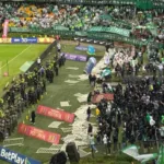 Desmanes de hinchas de Nacional en el estadio Atanasio dejan más de 80 heridos