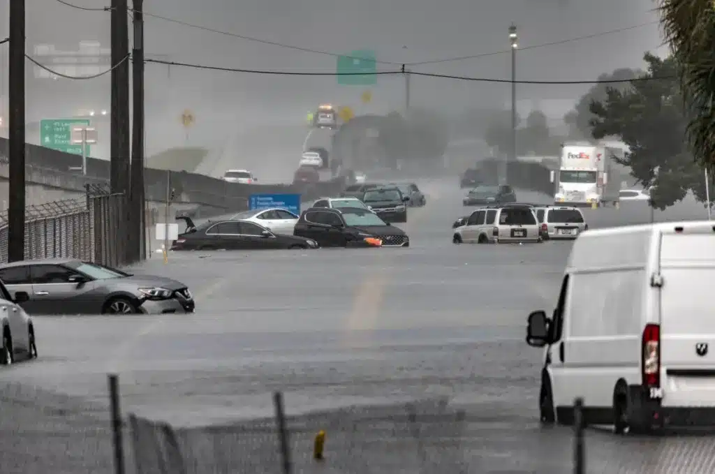 El presidente Biden declara desastre en Florida por tormentas y tornados
