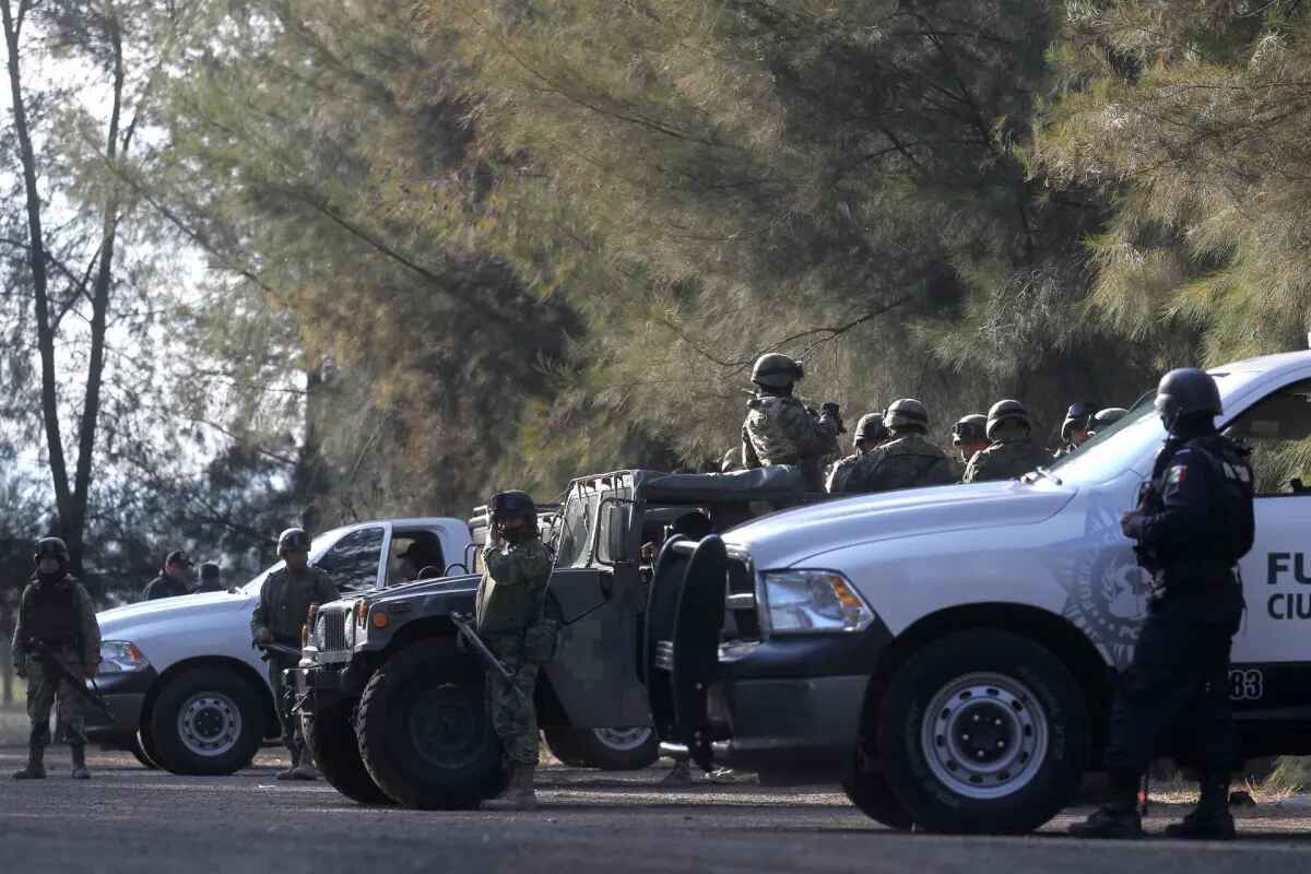Enfrentamiento deja siete muertos y seis detenidos en Michoacán