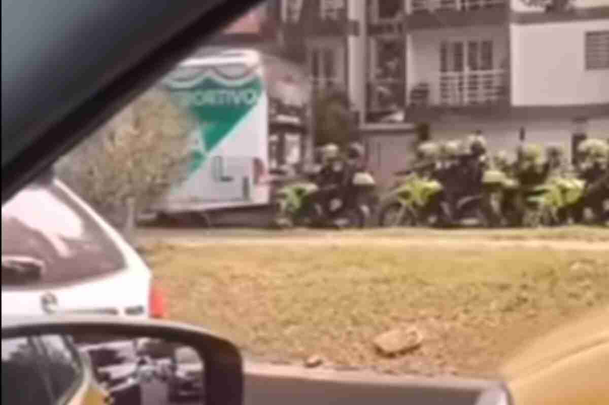 Equipo del Deportivo Cali es escoltado por la ciudad ante situación crítica en la Liga y problemas financieros