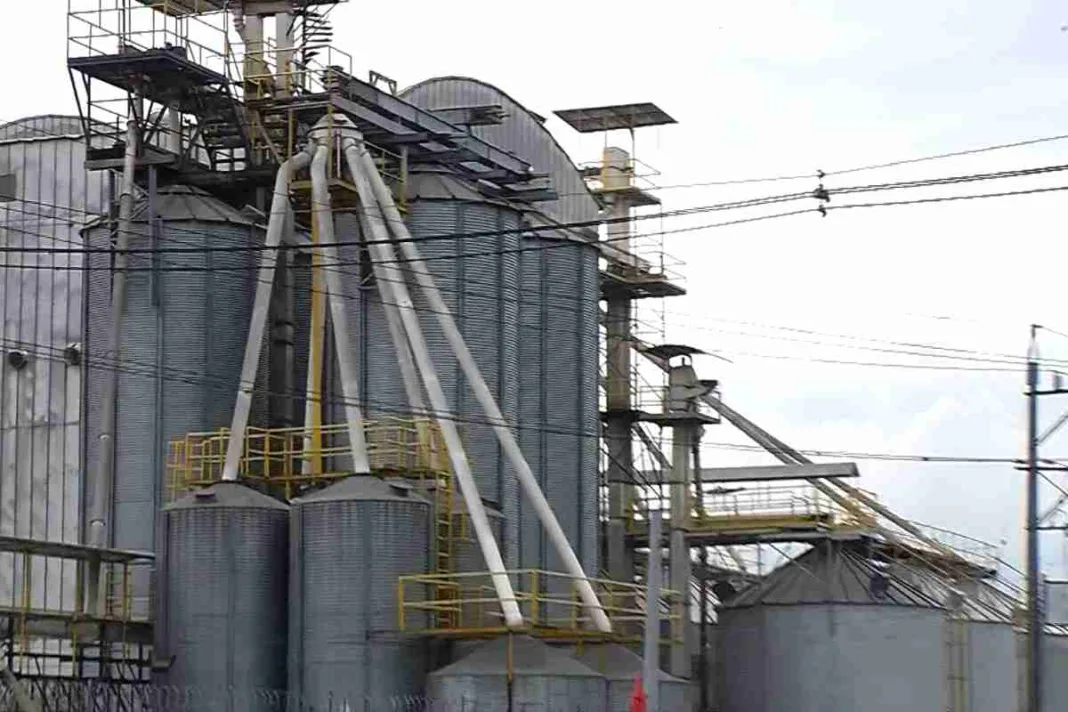 Hombre muere ahogado en megacontenedor de soya en empresa de Bello