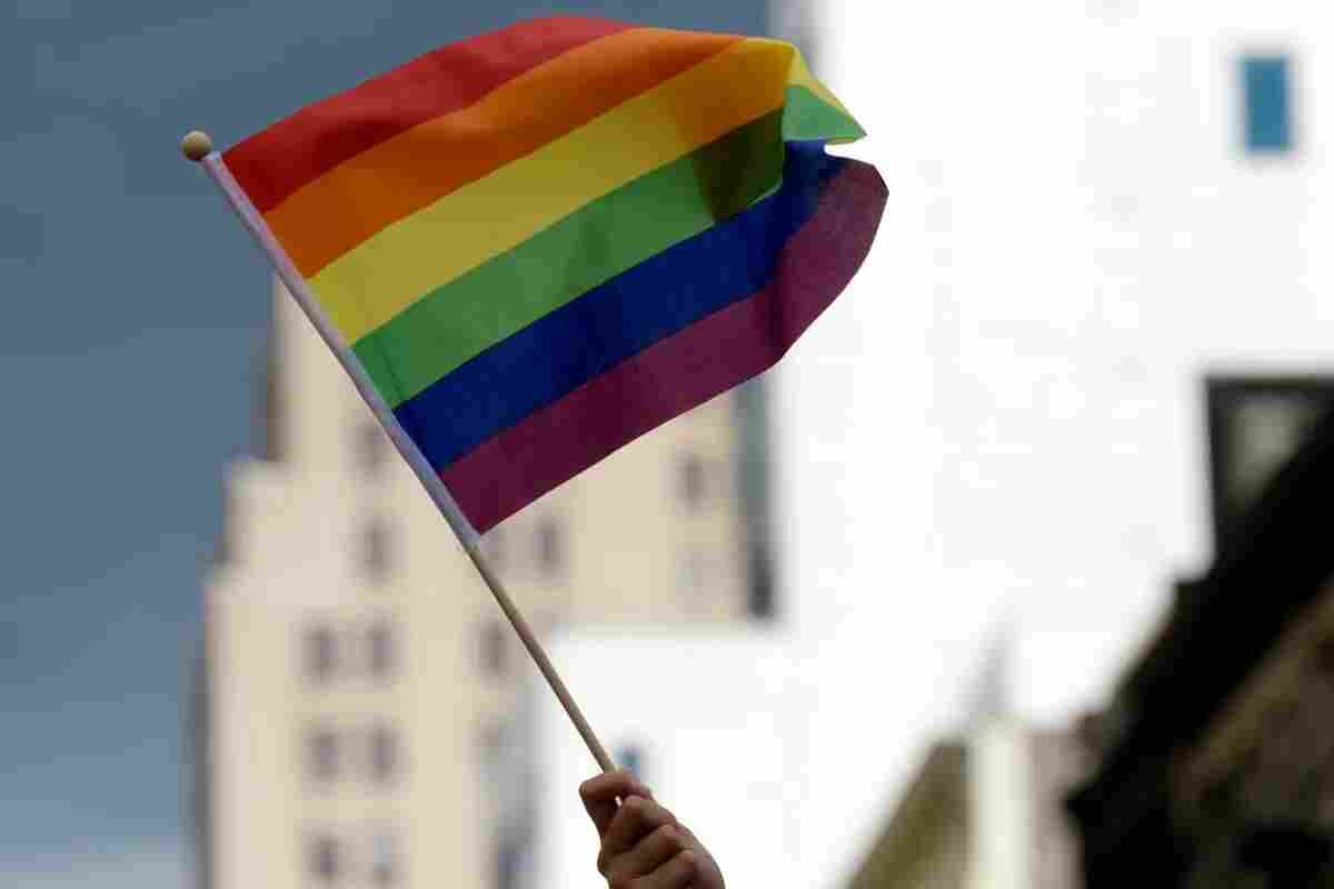 La polémica ley No digas gay de Florida se expande hasta la educación media