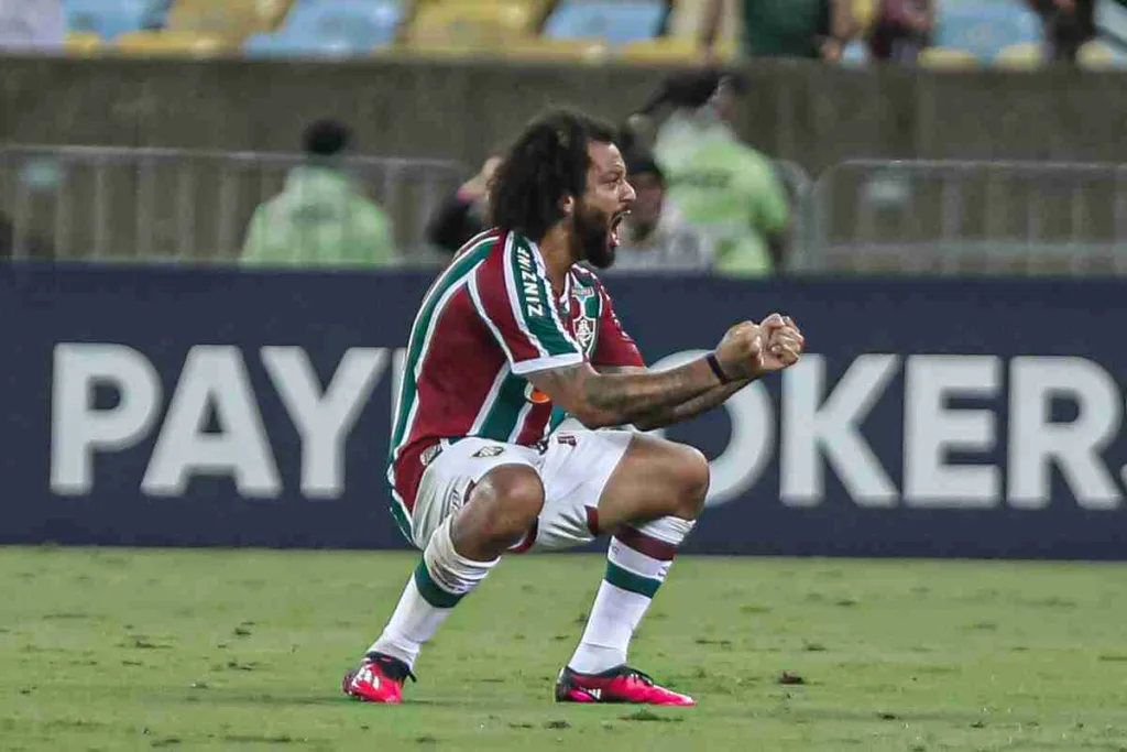 Marcelo marca en la goleada que corona a Fluminense en la final con Flamengo