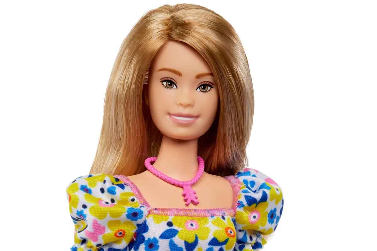 Mattel lanza al mercado su primera Barbie con síndrome de Down